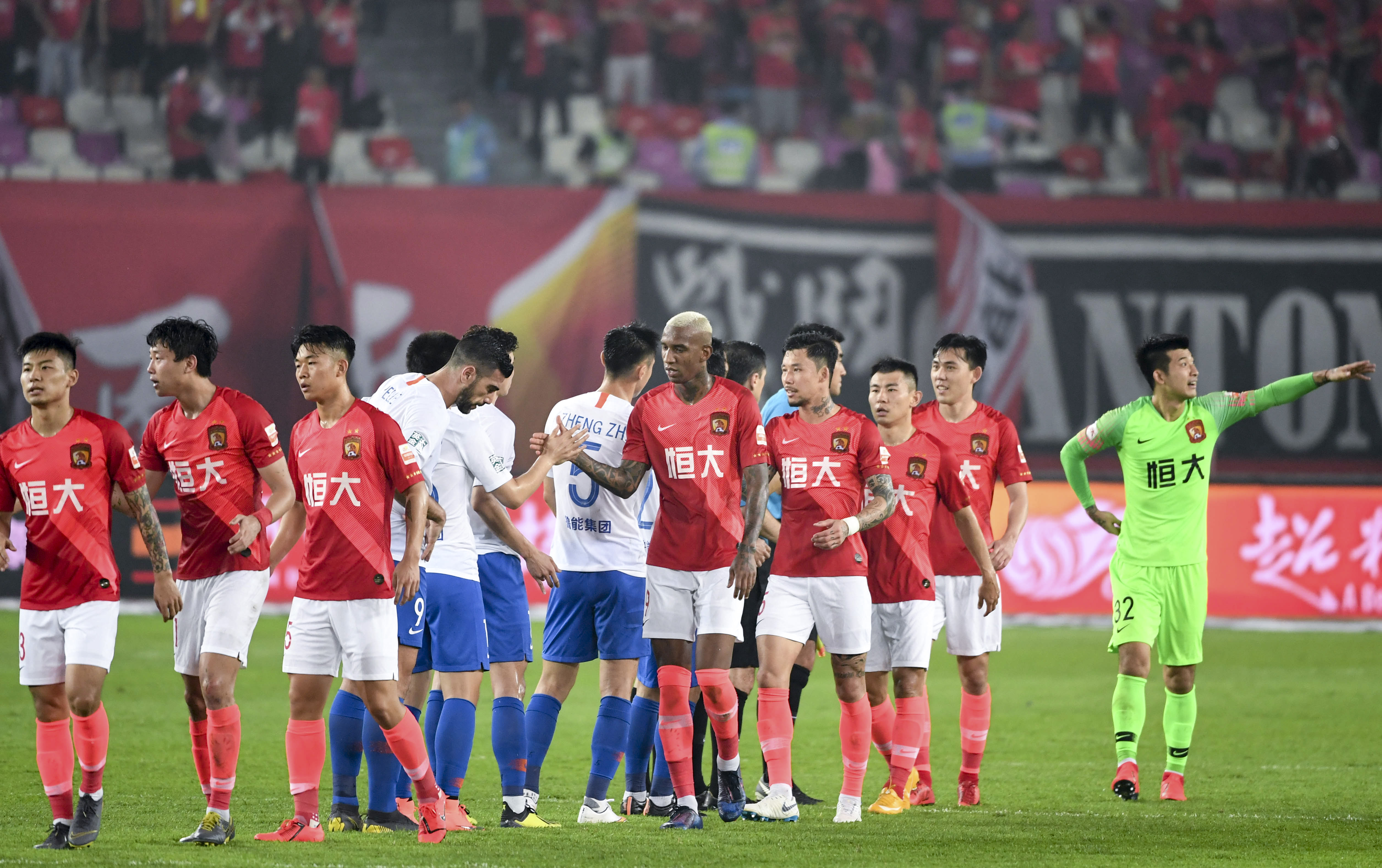 东契奇38分10板10助攻马刺再胜湖人，湖人依旧需要詹姆斯