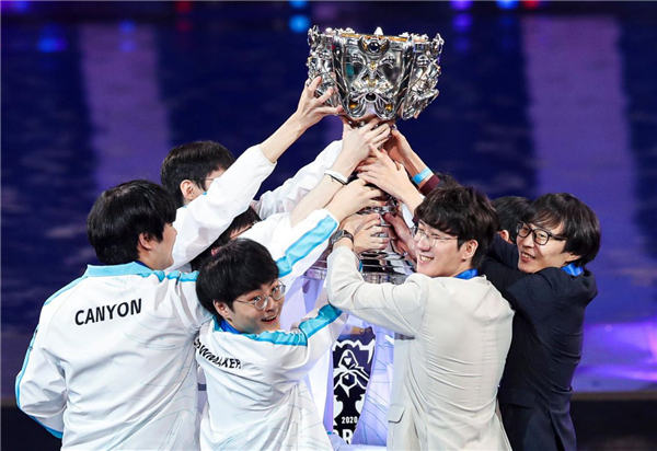 Valve 发布了最新更新，适用于 CS2