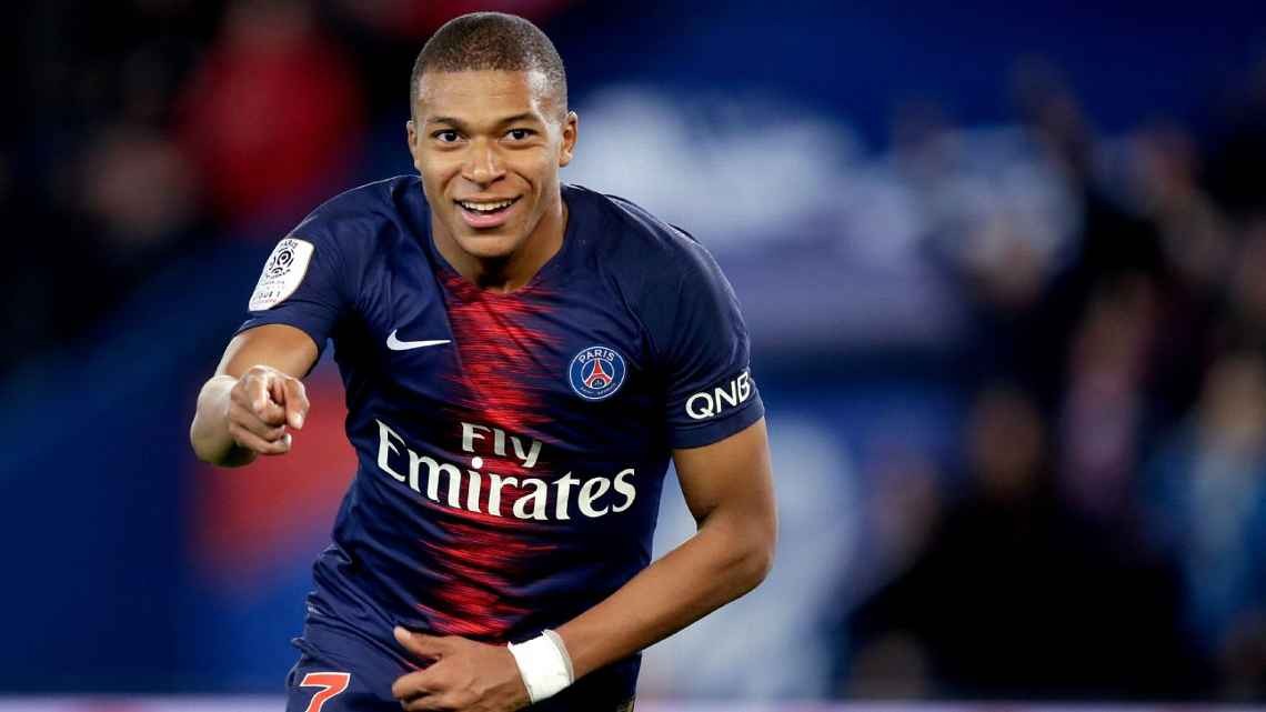 英超：曼联3-2险胜切尔西