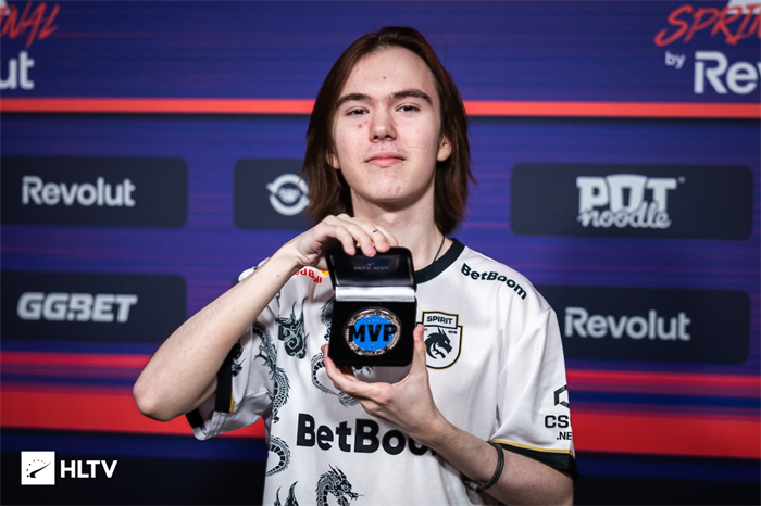 外媒统计八强赛KDA前十，LPL仅有他一人