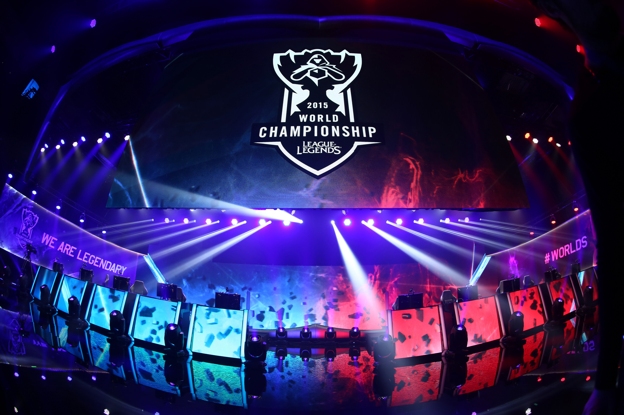 LPL年度纪录片《不破不立》全球总决赛篇：12月11日上线