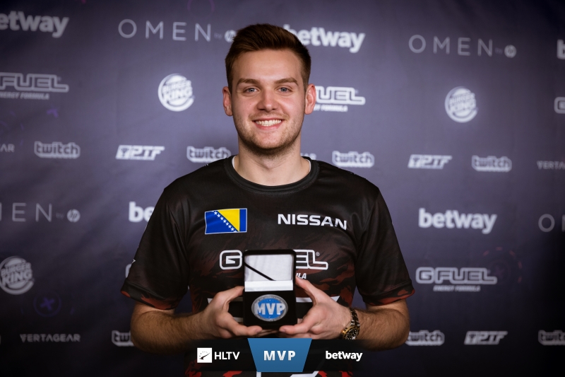 LPL夏季赛战队海报