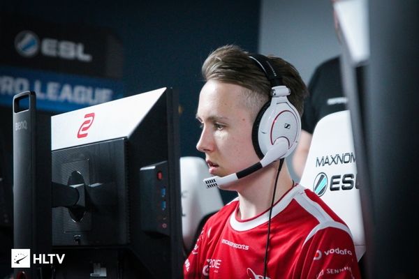 S赛小组赛第二日总结：LPL、LEC全胜，LCK、LCS全败